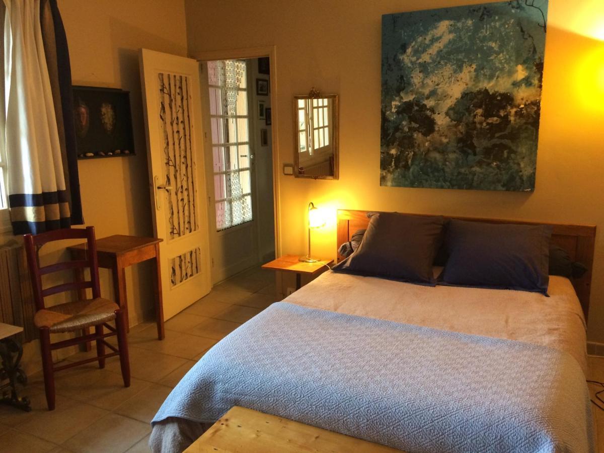 Chambre Dans Villa Charmante Vallabrègues Exterior foto