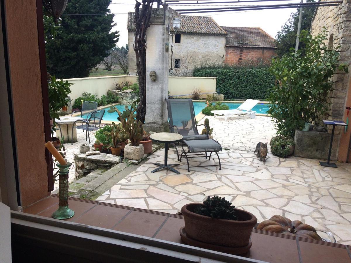 Chambre Dans Villa Charmante Vallabrègues Exterior foto